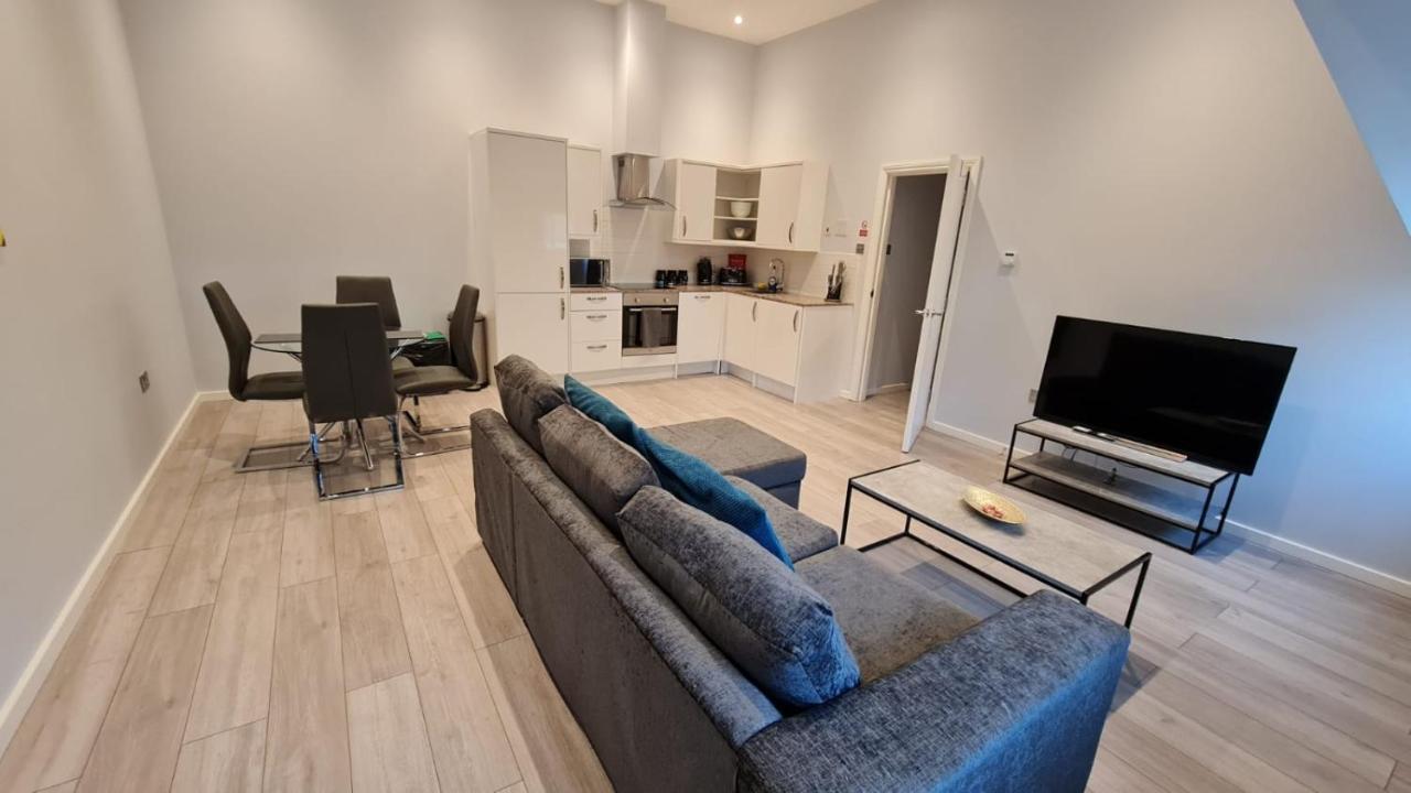 Cosy Flats Near Heathrow, Group Bookings Available With Parking Space Hounslow Exteriör bild